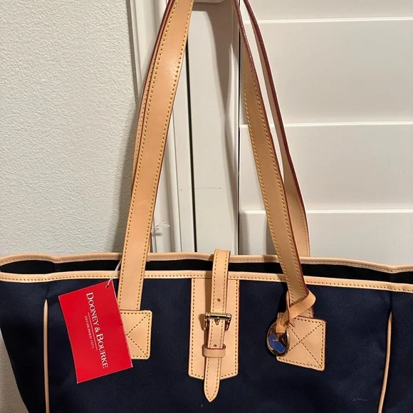 New Dooney Bourke canvas and leather large totebag - Picture 2 of 7